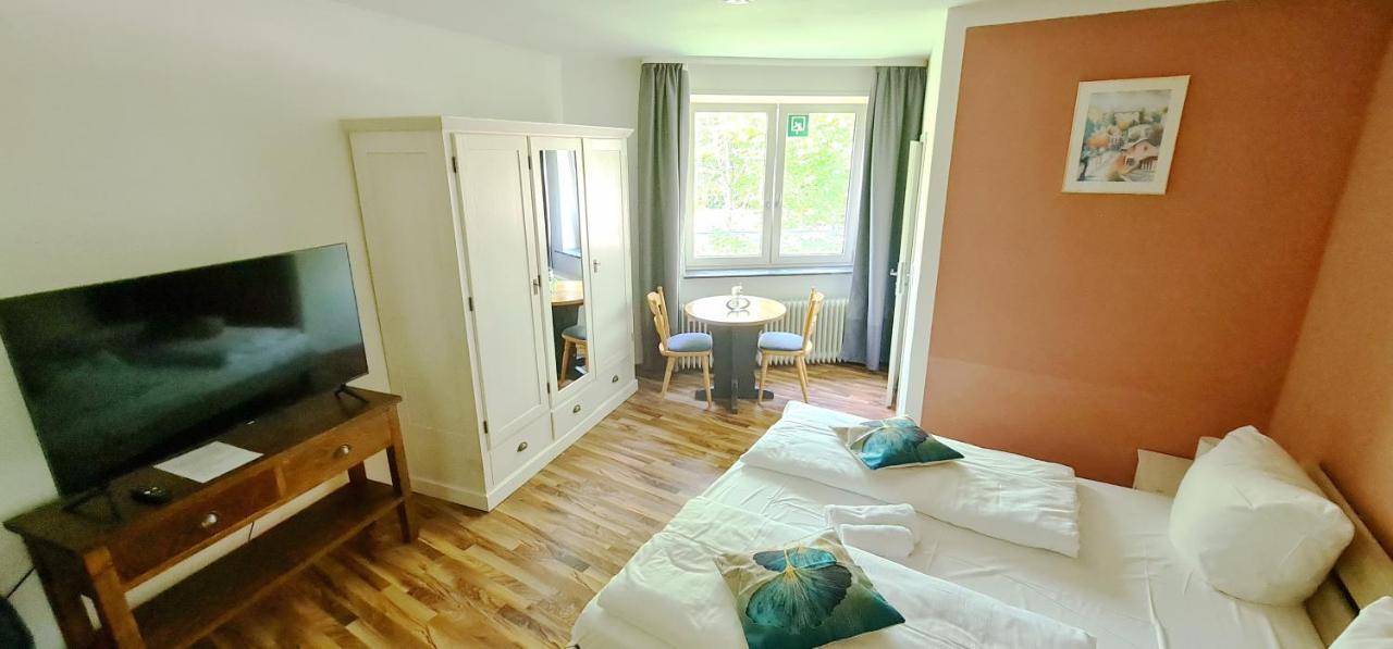 Hotel Bischoff Winnweiler Buitenkant foto